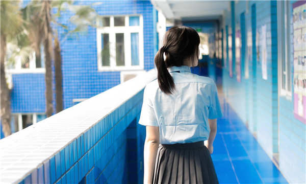 广南如何找到一个可以帮助我生孩子的女人？